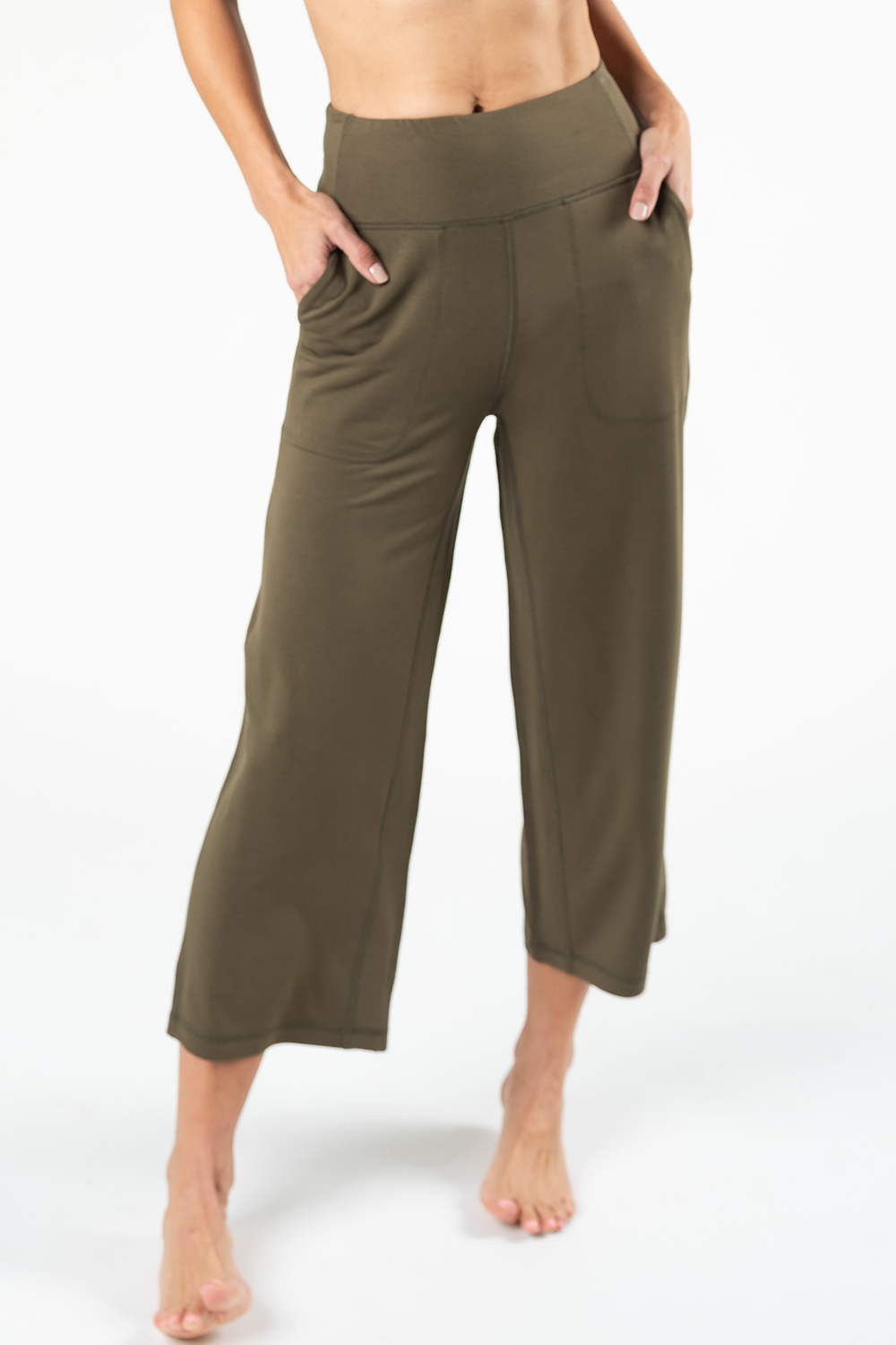 Buy deep-olive Terrera Dion Cropped Pant