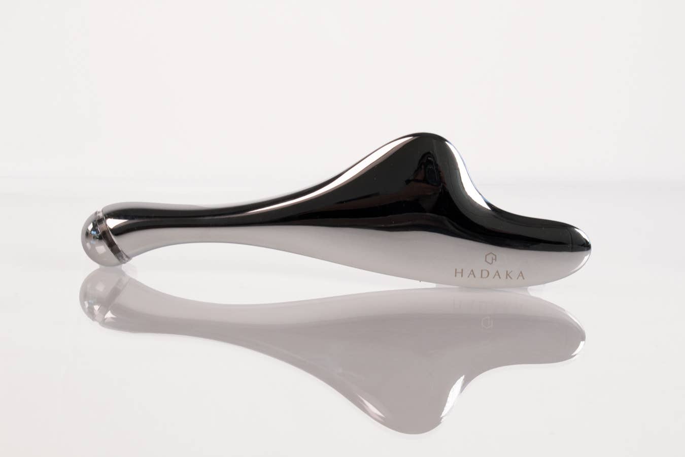SŌLEIL Microcurrent Gua Sha. Lifts & Sculpts Face Muscles