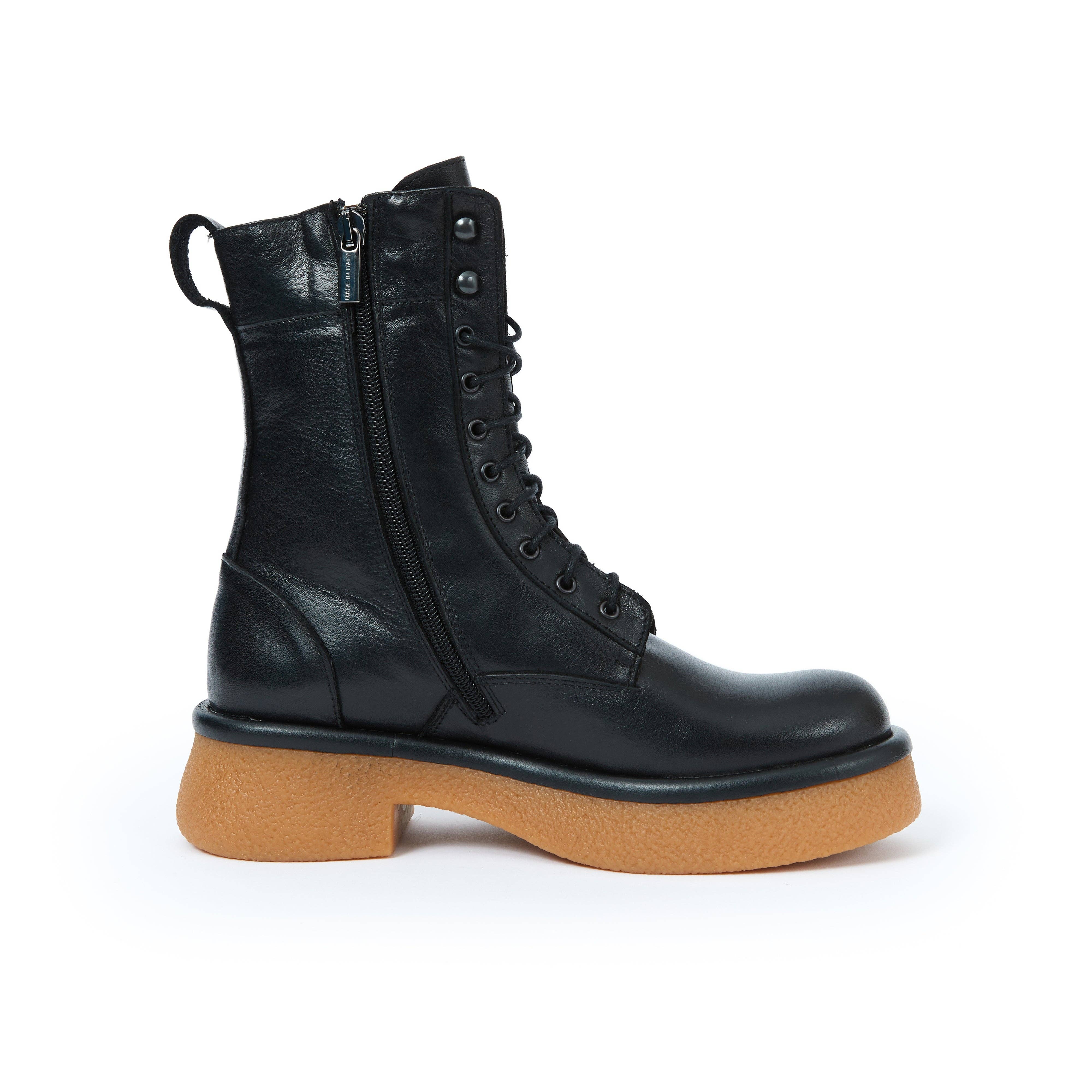 Frank Daniel Black lace-up boots for women