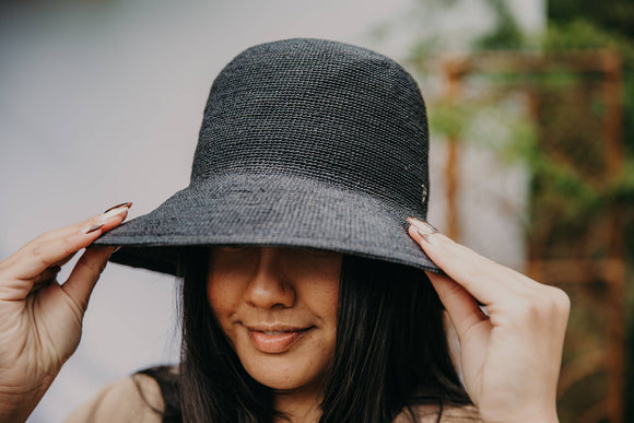 West Von Daphne Raffia Straw Bucket Hat