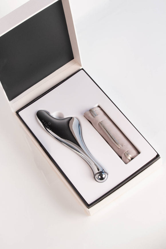 SŌLEIL Microcurrent Gua Sha. Lifts & Sculpts Face Muscles