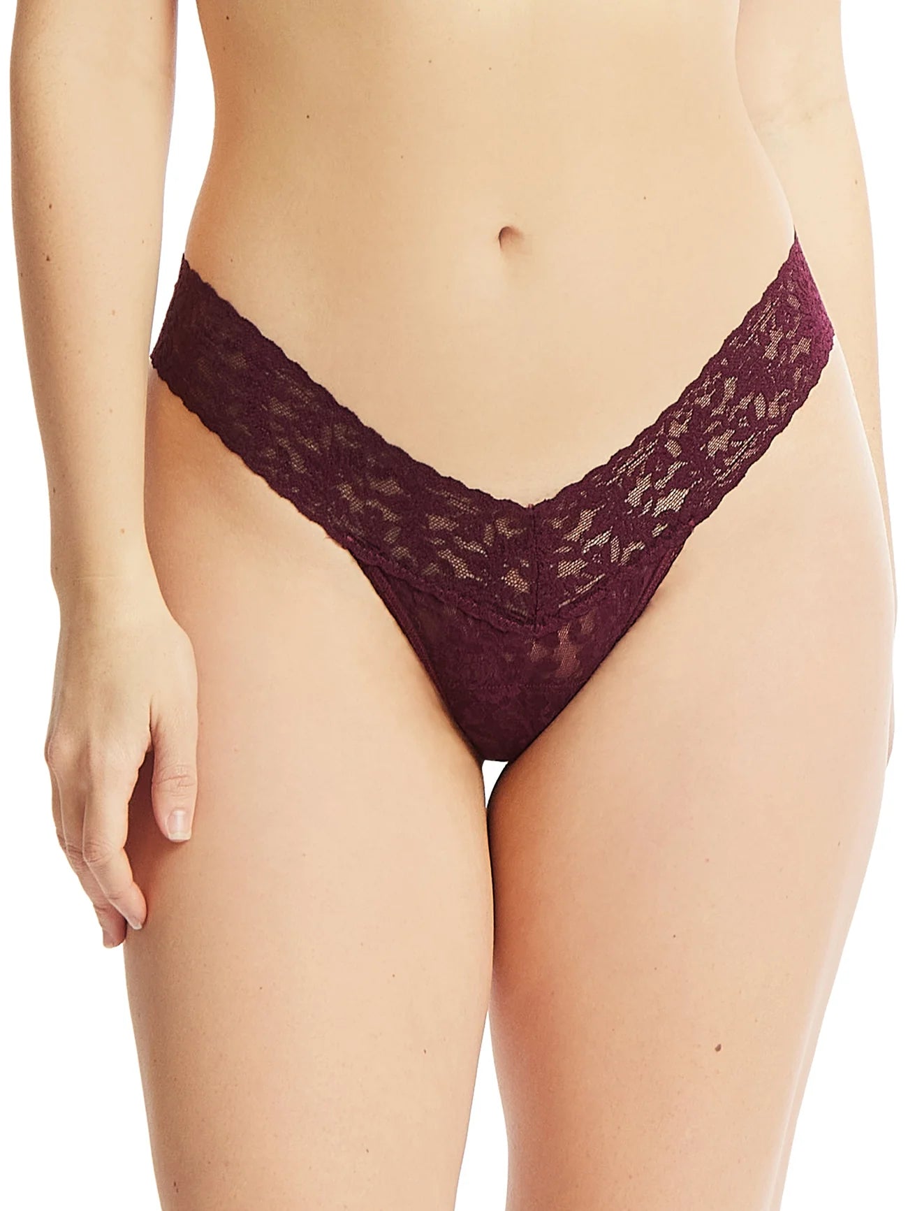 Hanky Panky Signature Lace Low Rise Thong - Packaged 4911p