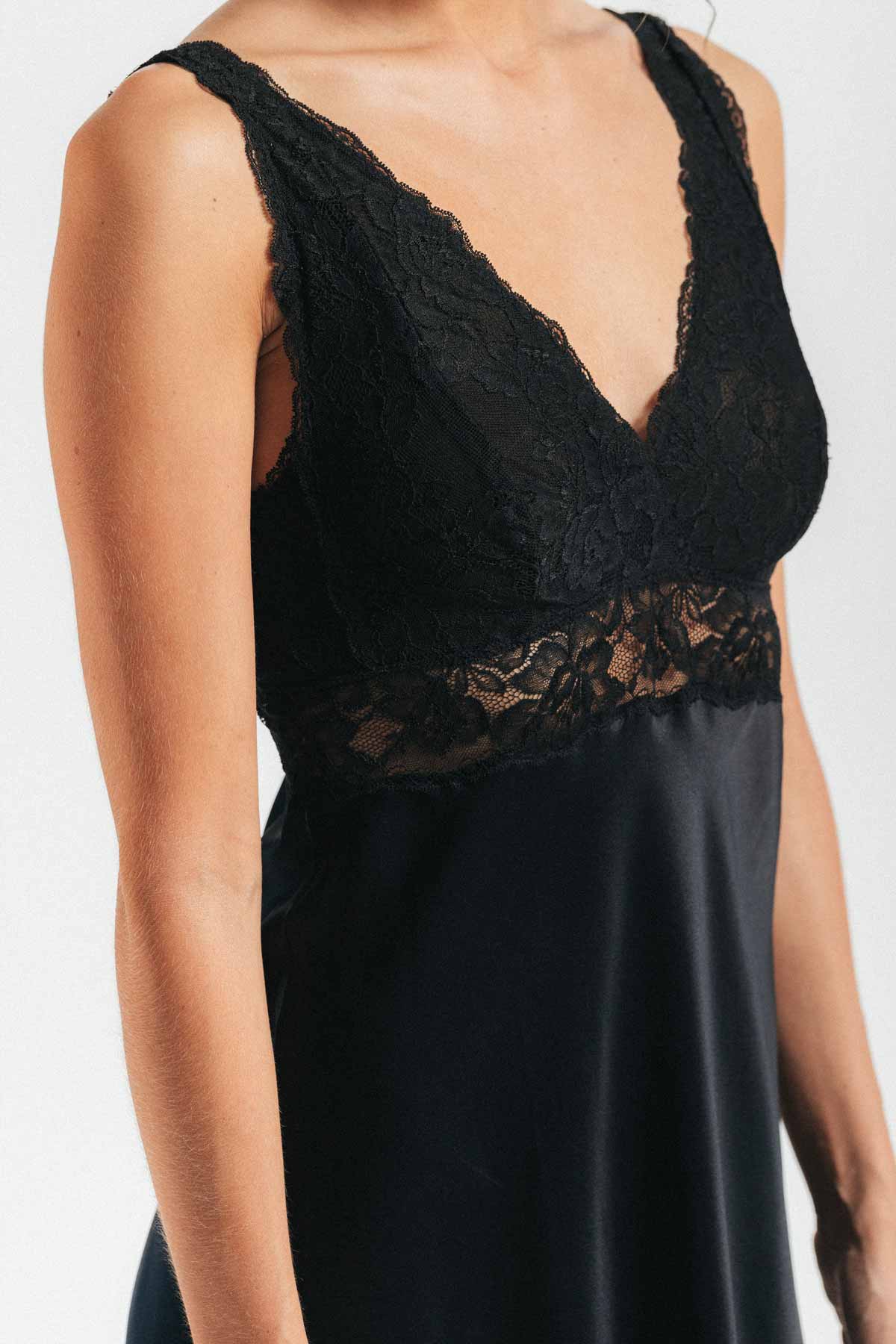 Nk Imode Morgan Maximum Bust Support Long Silk Chemise