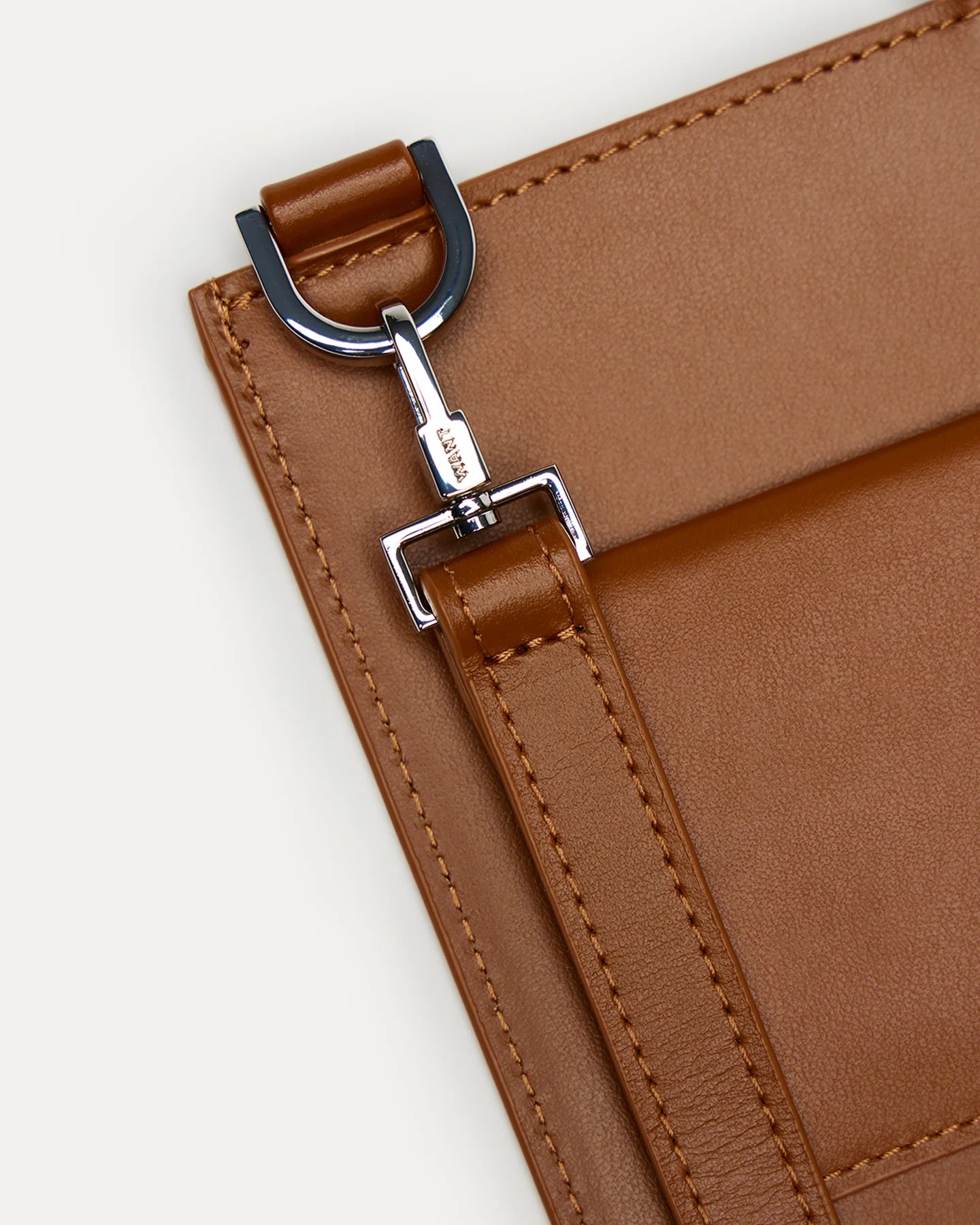Want Les Essentiels Leather Phone Bag
