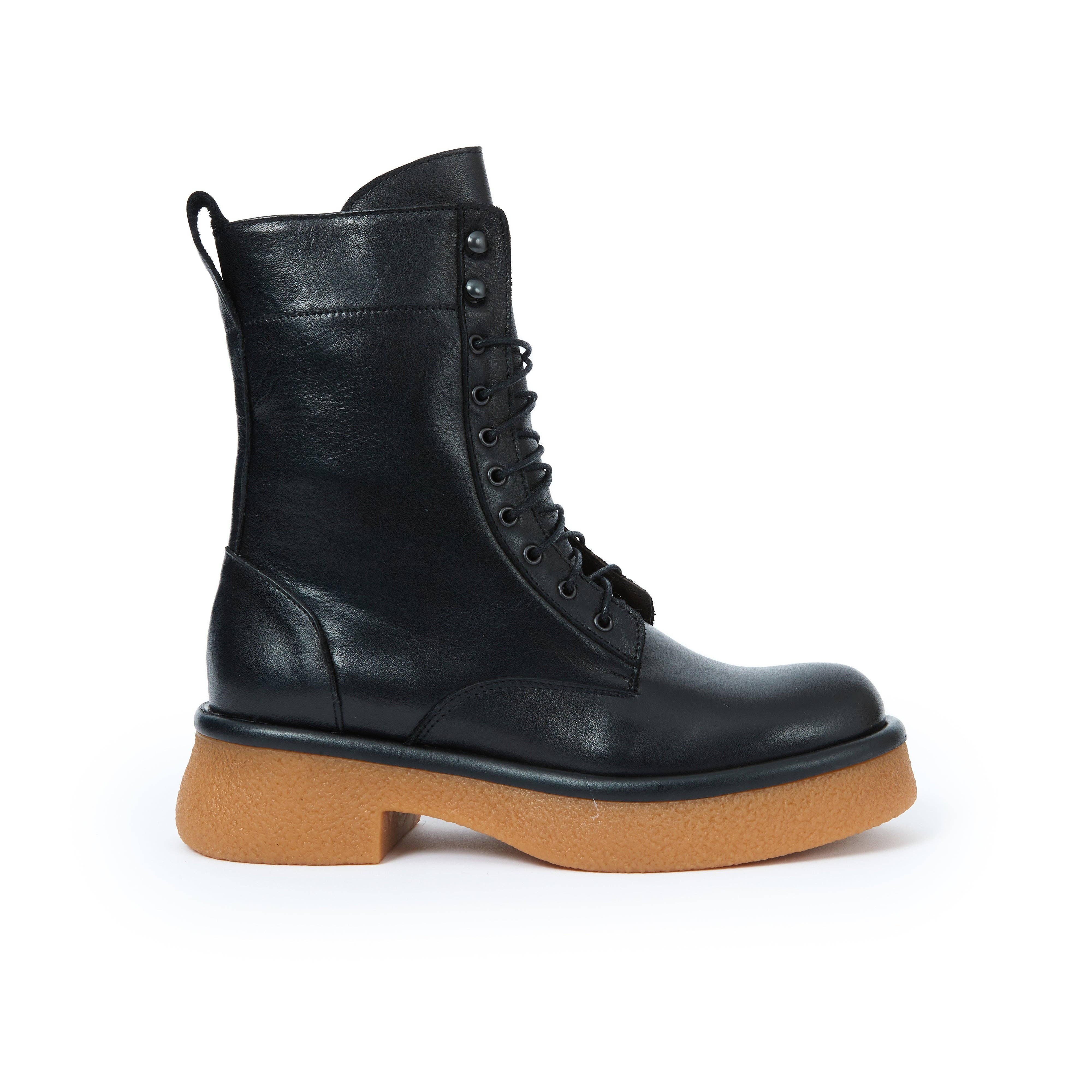 Frank Daniel Black lace-up boots for women