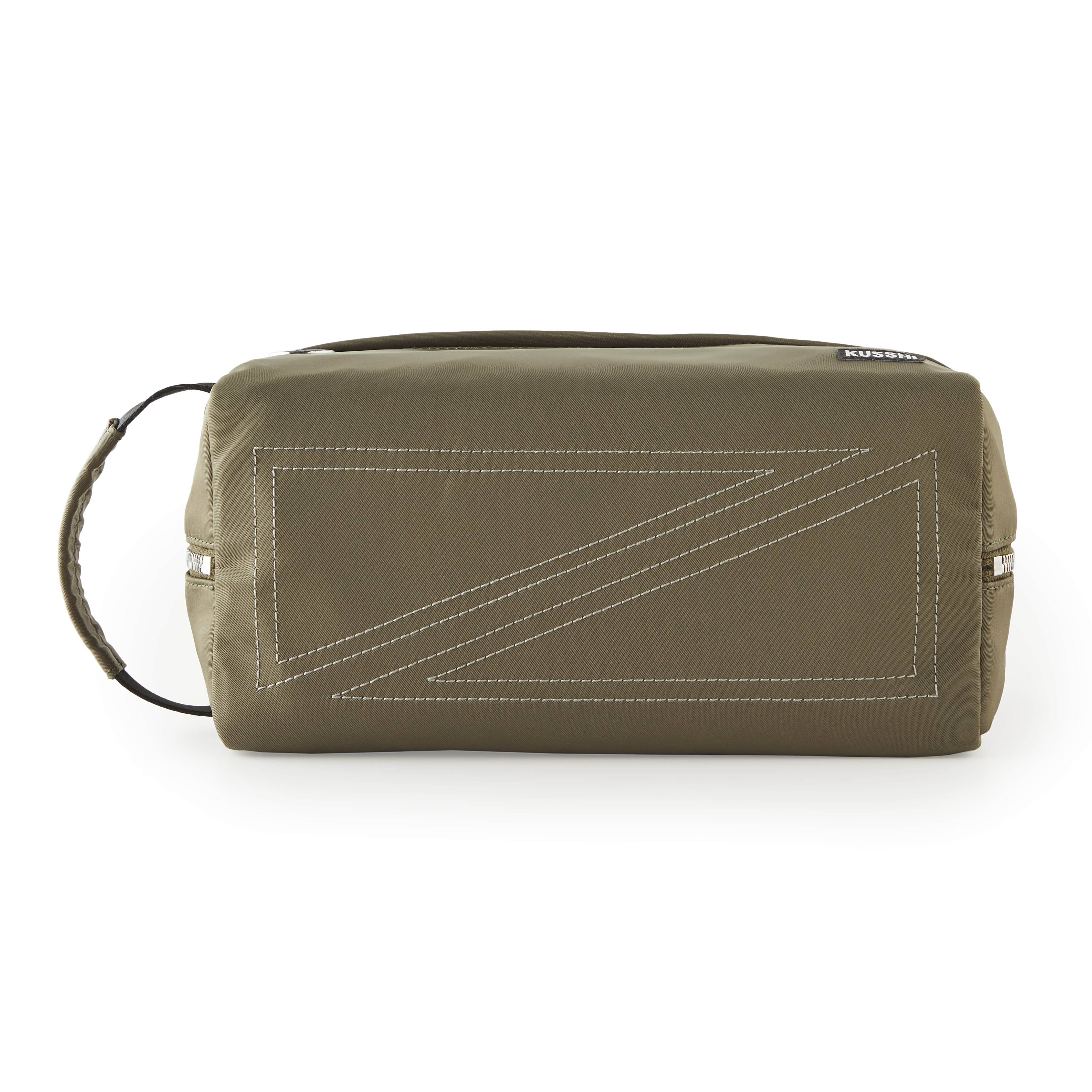 Kusshi Dopp Kit