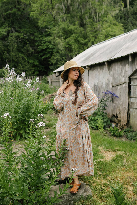 West Von Daphne Raffia Straw Bucket Hat| Natural
