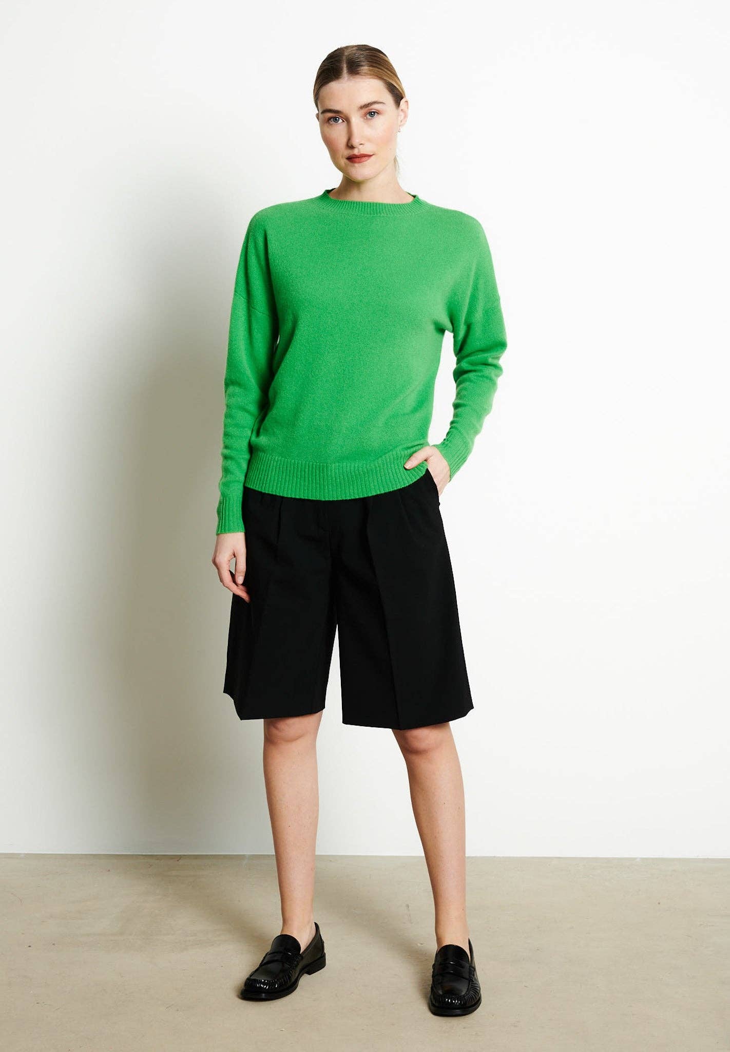 Studio Cashmere RIA 2 Apple green oversized cashmere crew neck sweater