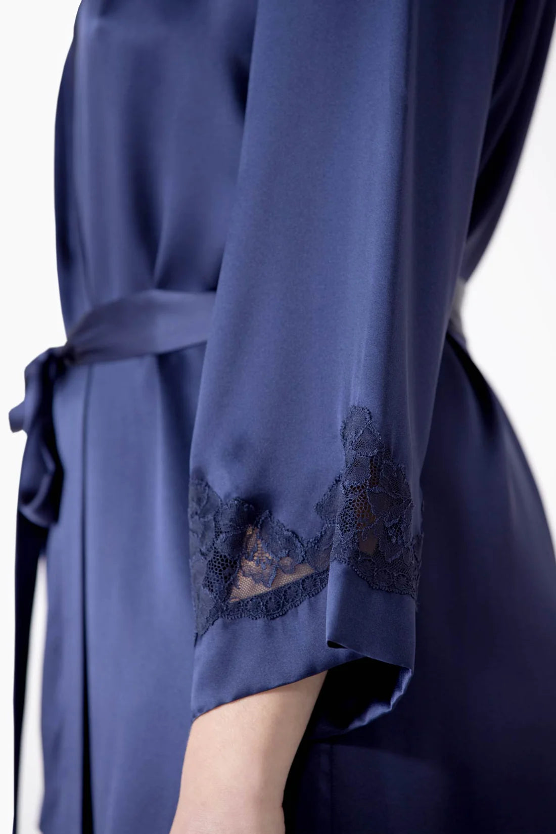 Nk Imode MORGAN Iconic Short Silk Robe