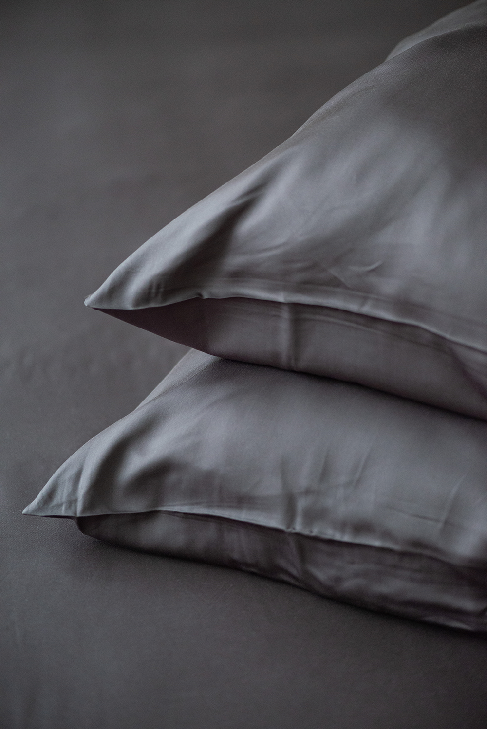 Terrera Charcoal Pillowcase Set
